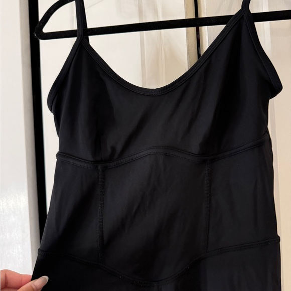 One piece - Picture 2 of 6